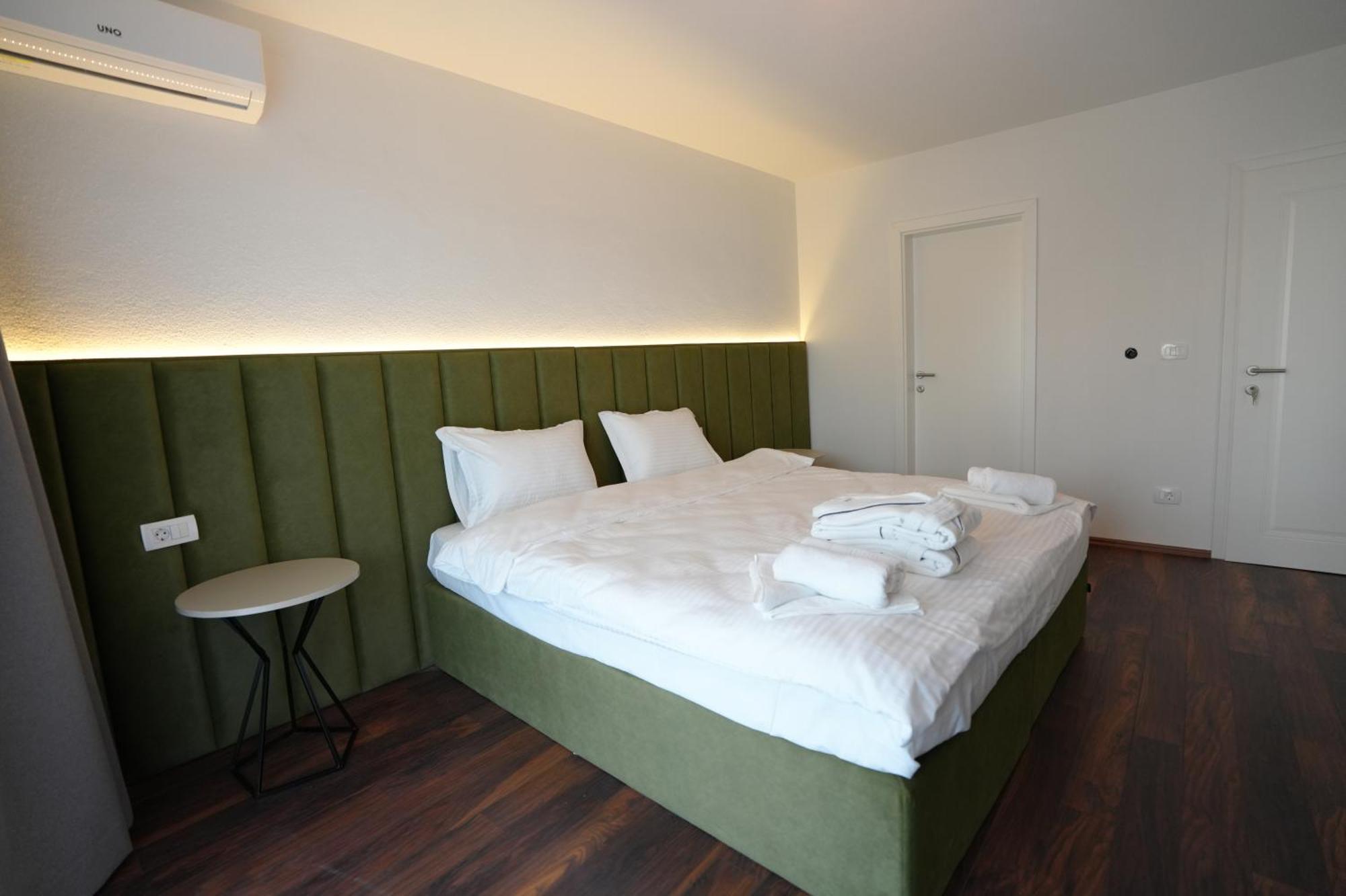 Biond Hotel Prizren Buitenkant foto