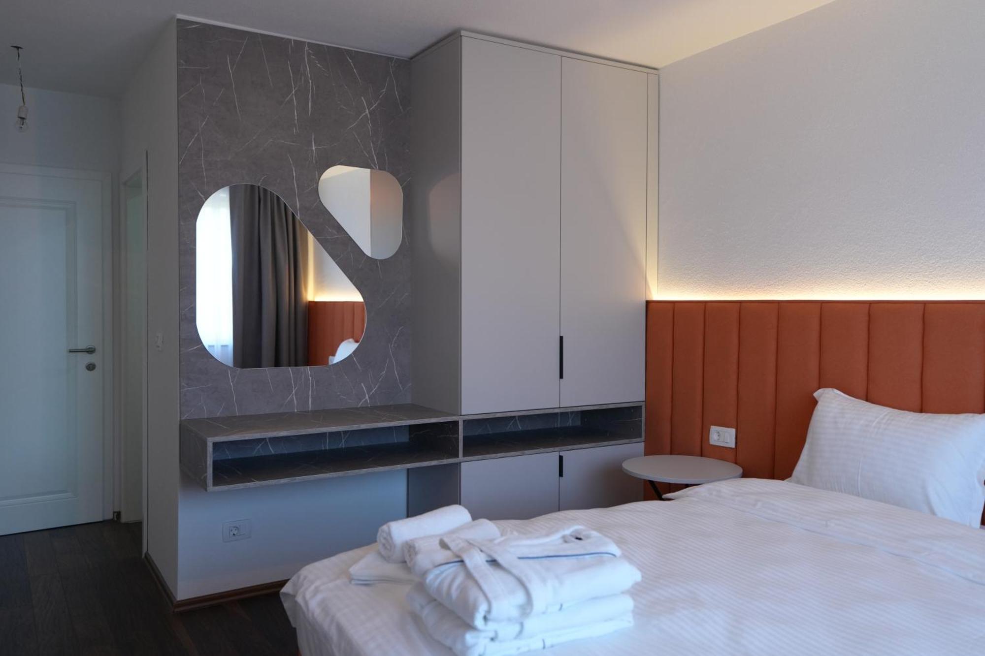 Biond Hotel Prizren Buitenkant foto