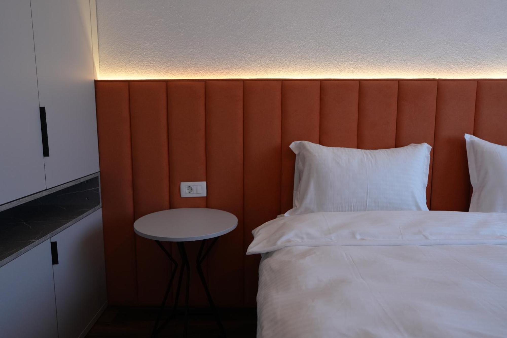 Biond Hotel Prizren Buitenkant foto